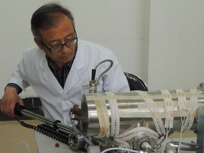 新能源春天将至,清华教授集中研发固态电池,续航能力突破千里